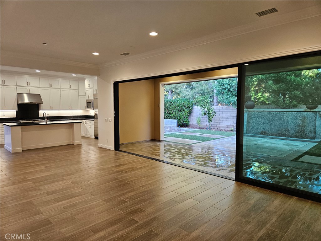 HEIGHTS (BKHTS) - Residential Lease