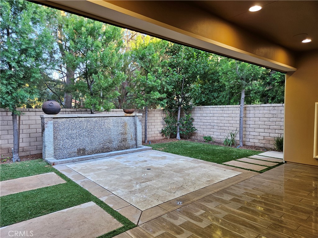 HEIGHTS (BKHTS) - Residential Lease