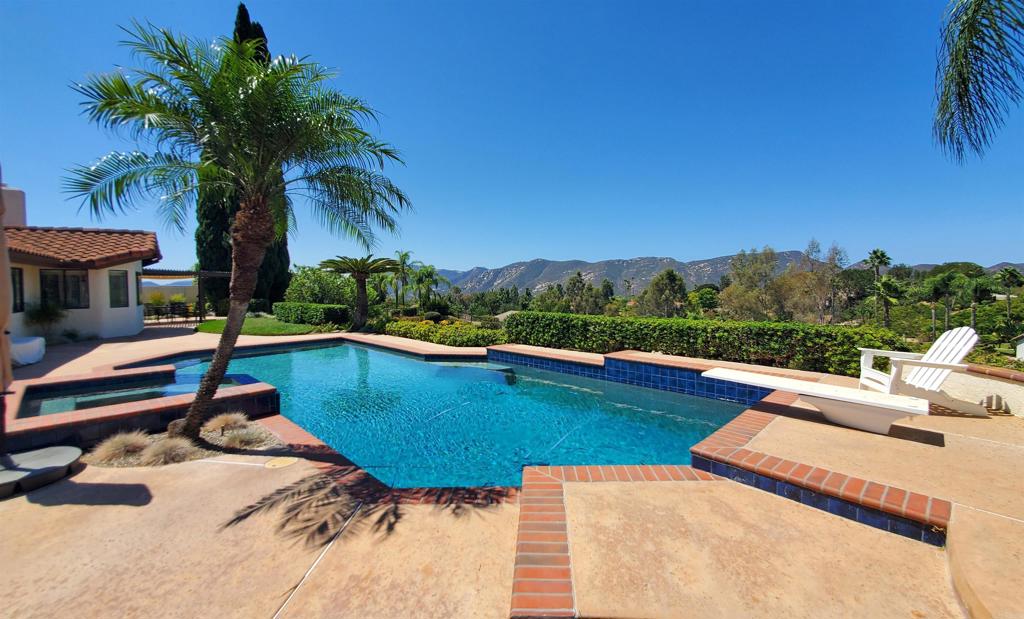 2313 Eucalyptus Avenue