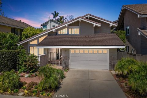 17 Silver Crescent Irvine CA 92603