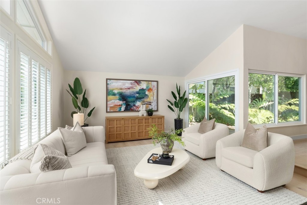 17 Silver Crescent