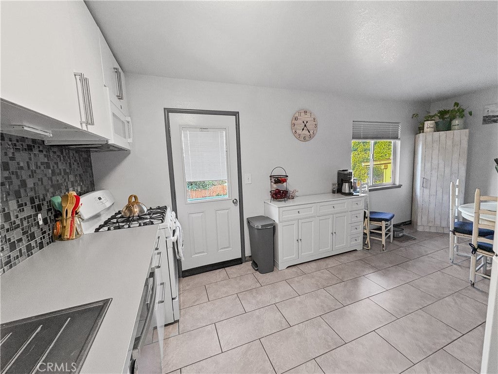 23 Las Plumas Way