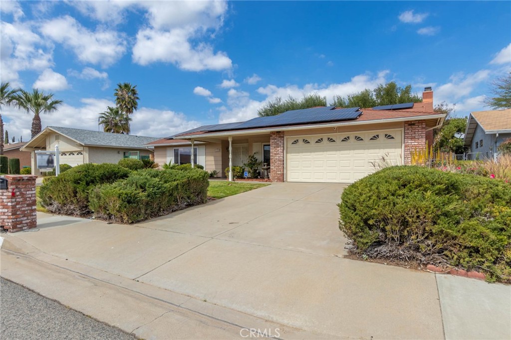 26182 Crestone Drive