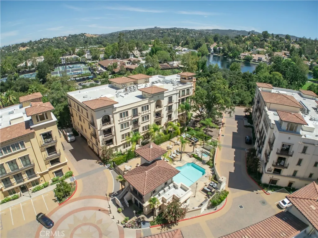 Calabasas, California 91302, United States, 2 Bedrooms Bedrooms, ,3 BathroomsBathrooms,Residential,Active,197681