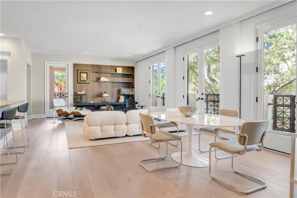 Calabasas, California 91302, United States, 2 Bedrooms Bedrooms, ,3 BathroomsBathrooms,Residential,Active,197681