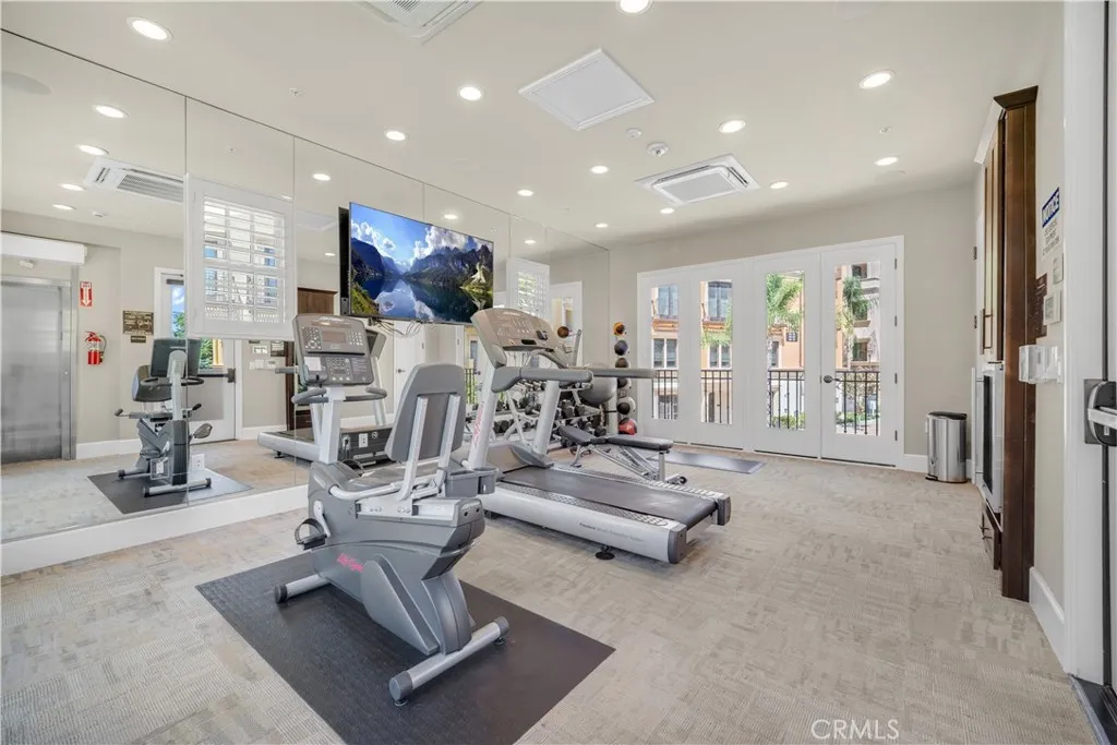 Calabasas, California 91302, United States, 2 Bedrooms Bedrooms, ,3 BathroomsBathrooms,Residential,Active,197681