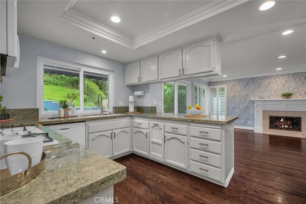 West Hills, California 91307, United States, 3 Bedrooms Bedrooms, ,3 BathroomsBathrooms,Residential,Active,173118