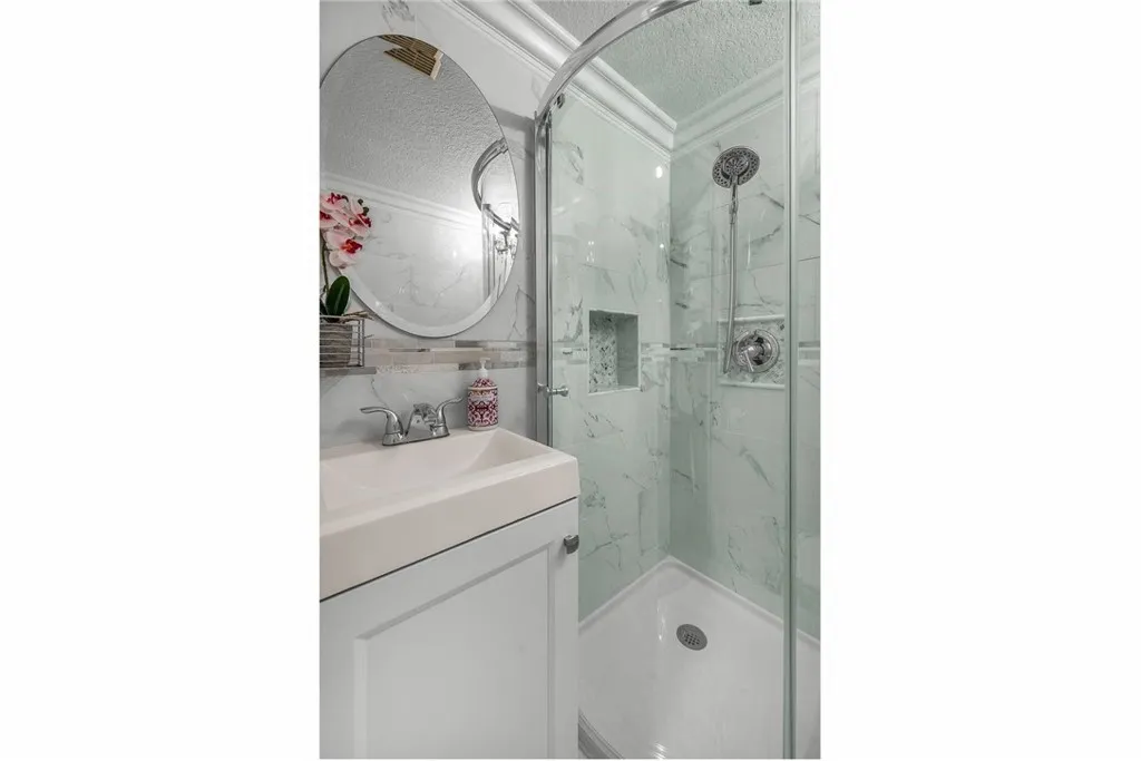 West Hills, California 91307, United States, 3 Bedrooms Bedrooms, ,3 BathroomsBathrooms,Residential,Active,173118