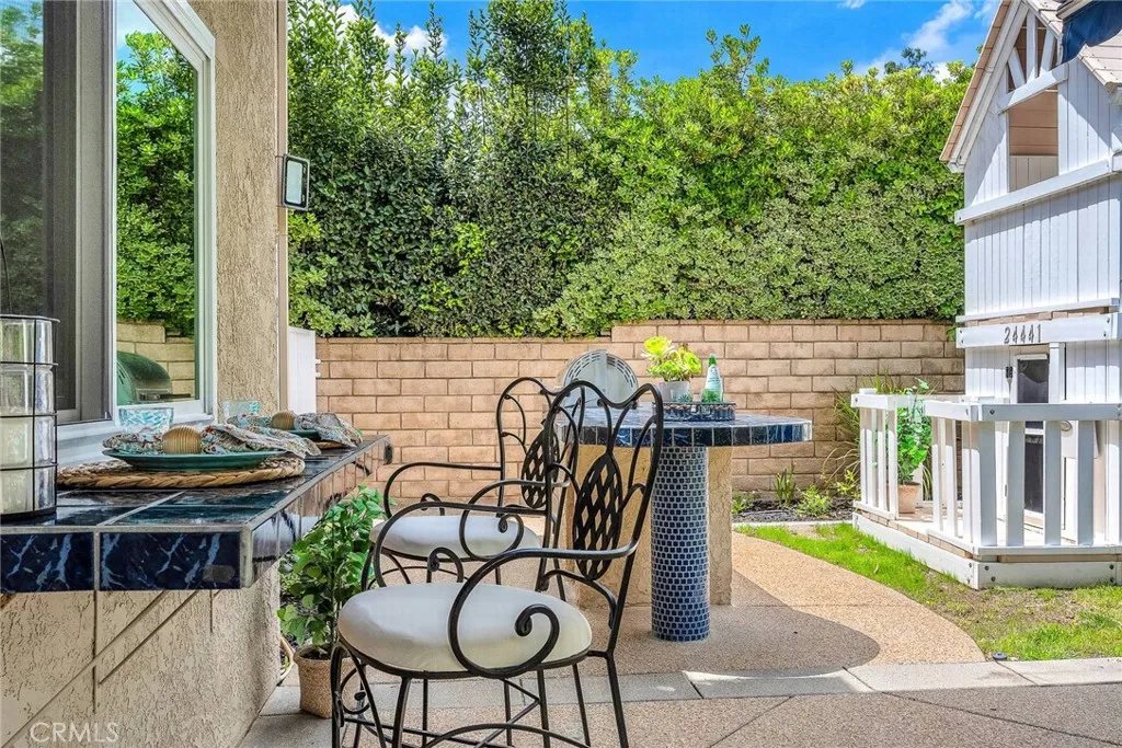 West Hills, California 91307, United States, 3 Bedrooms Bedrooms, ,3 BathroomsBathrooms,Residential,Active,173118