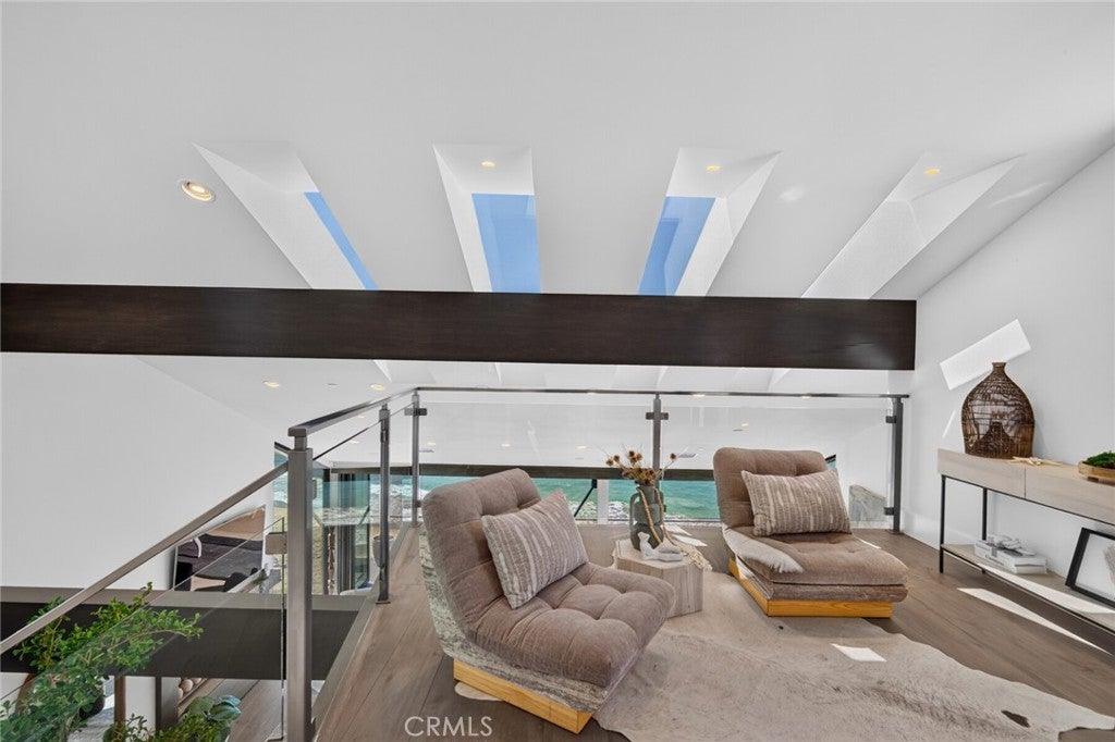 33 Bay Drive
