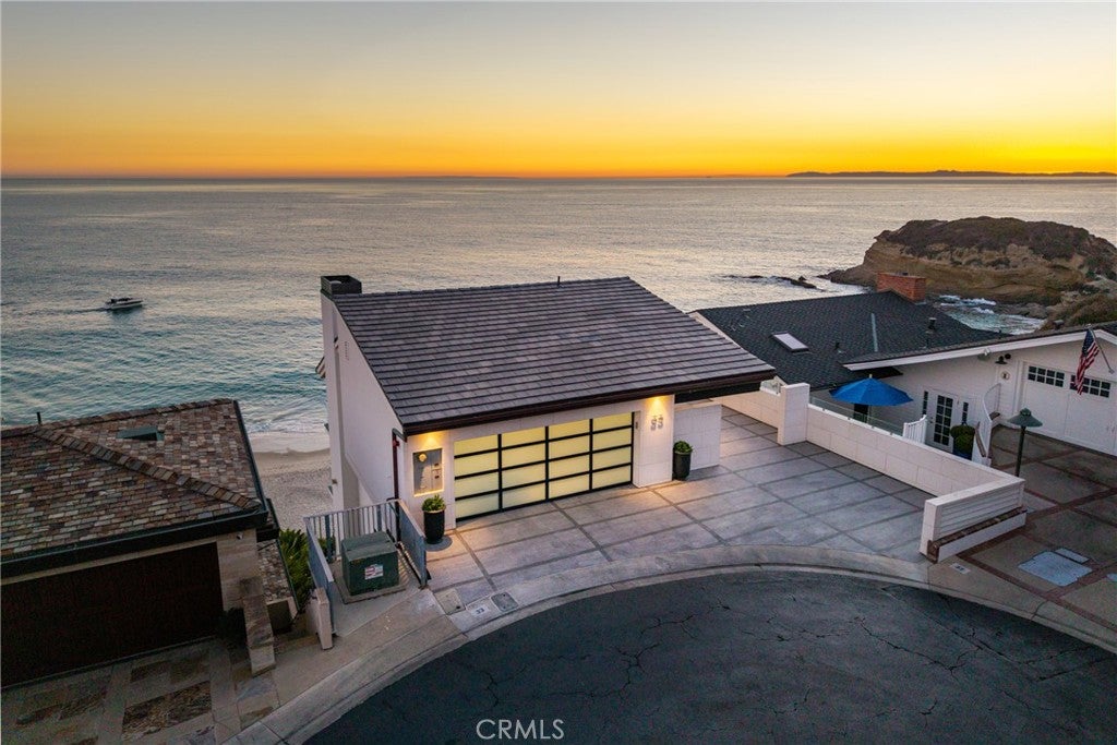 33 Bay Drive