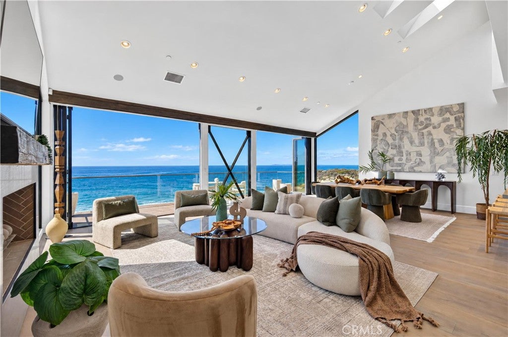 33 Bay Drive