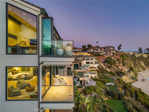 Photo of 33 Bay Drive Dr, Laguna Beach, CA 92651 (MLS # OC26217314)