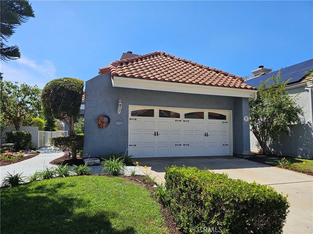 2825 Forest View Way
