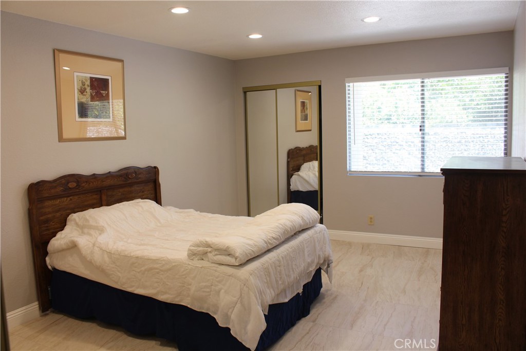 Wilshire Westmont - Residential