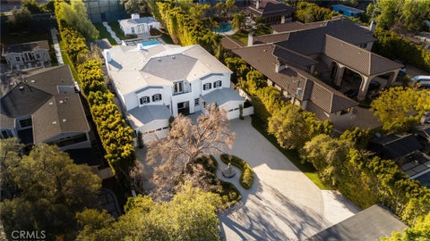 Photo of 17528 Jayden Lane, Encino, CA 91316 (MLS # SR26167101)