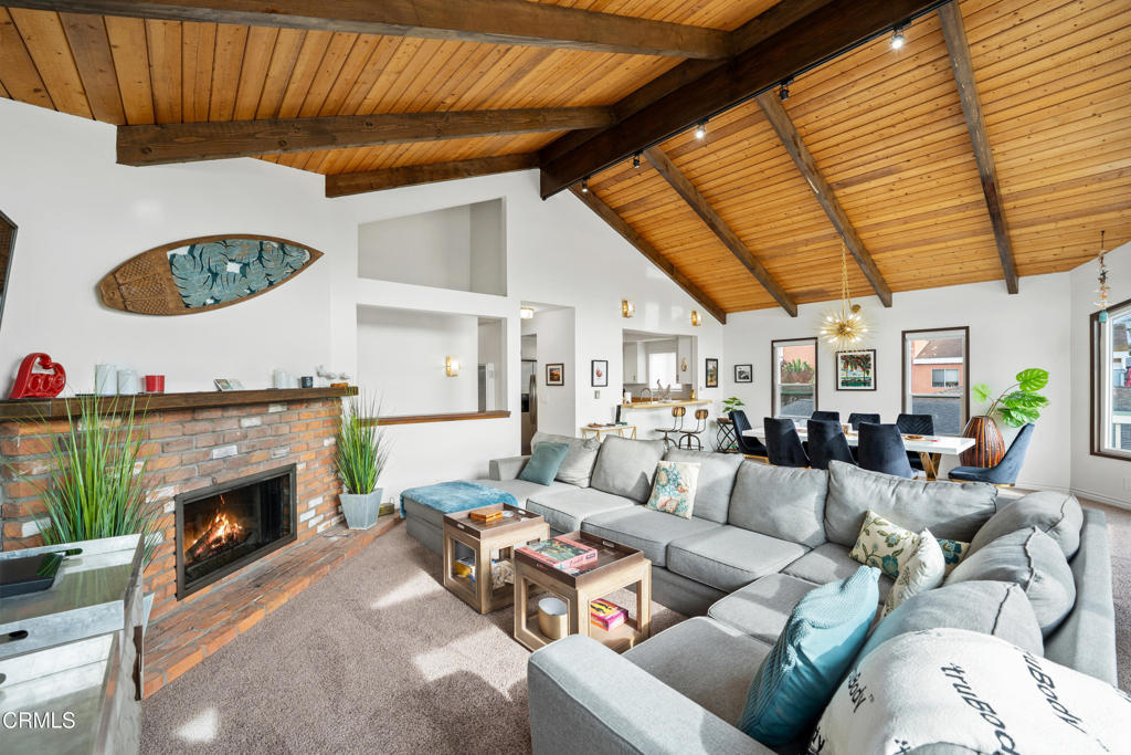Oxnard, California, 93035, United States, 4 Bedrooms Bedrooms, ,2 BathroomsBathrooms,Residential,Active,2038941