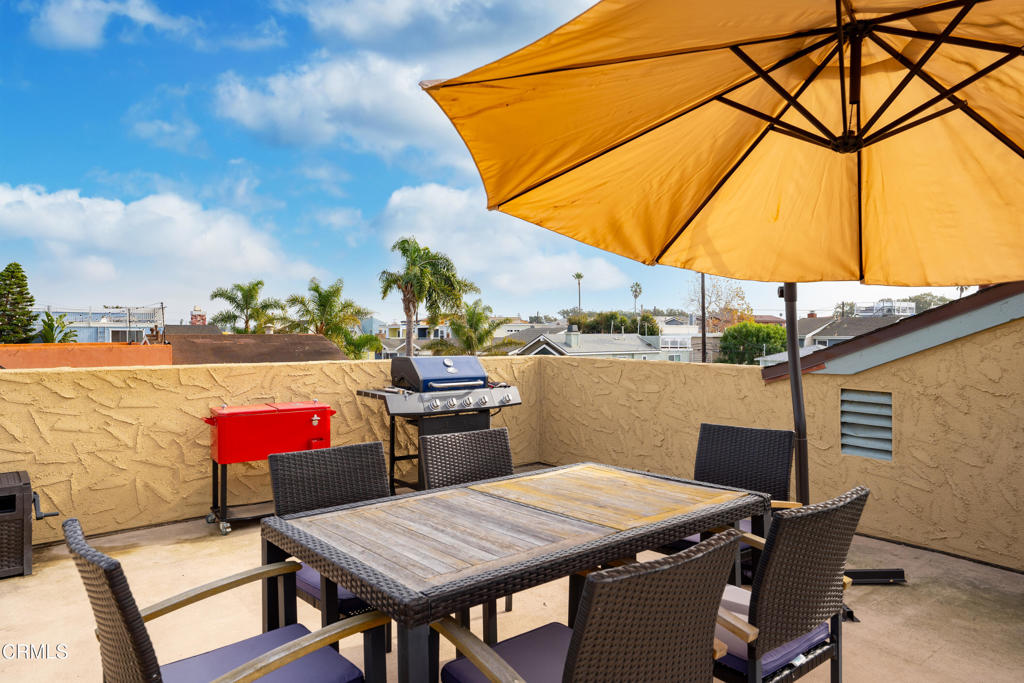 Oxnard, California, 93035, United States, 4 Bedrooms Bedrooms, ,2 BathroomsBathrooms,Residential,Active,2038941