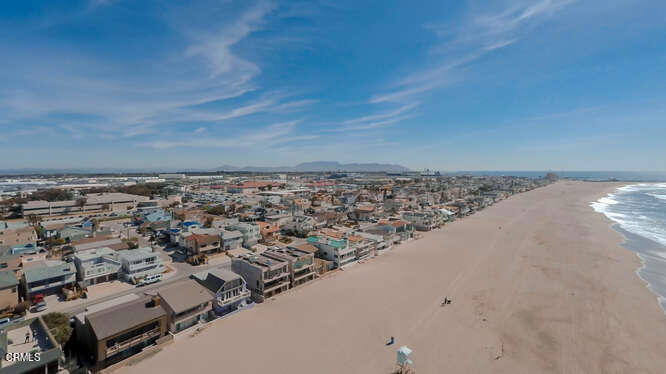 Oxnard, California, 93035, United States, 4 Bedrooms Bedrooms, ,2 BathroomsBathrooms,Residential,Active,2038941