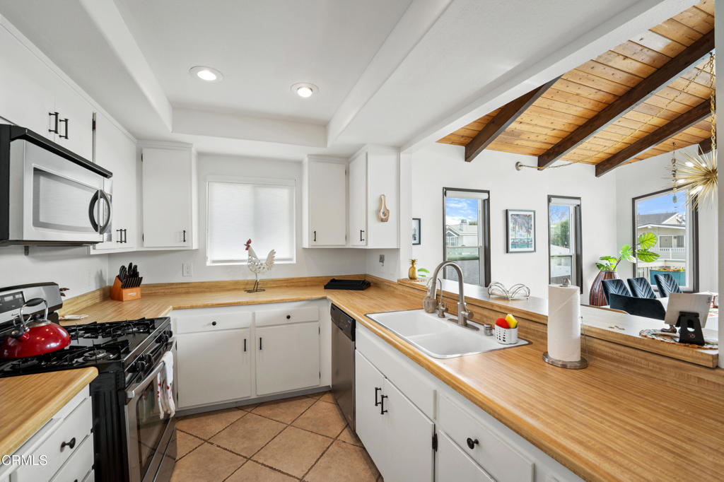 Oxnard, California, 93035, United States, 4 Bedrooms Bedrooms, ,2 BathroomsBathrooms,Residential,Active,2038941