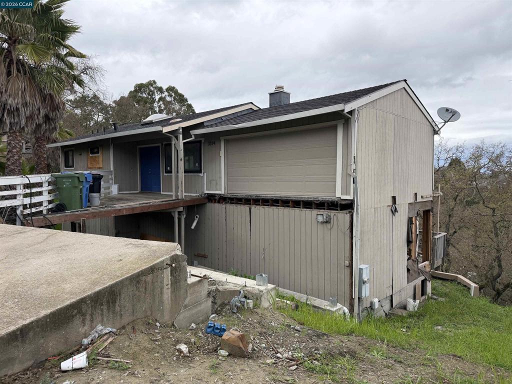 3314 3314 Woodview Dr