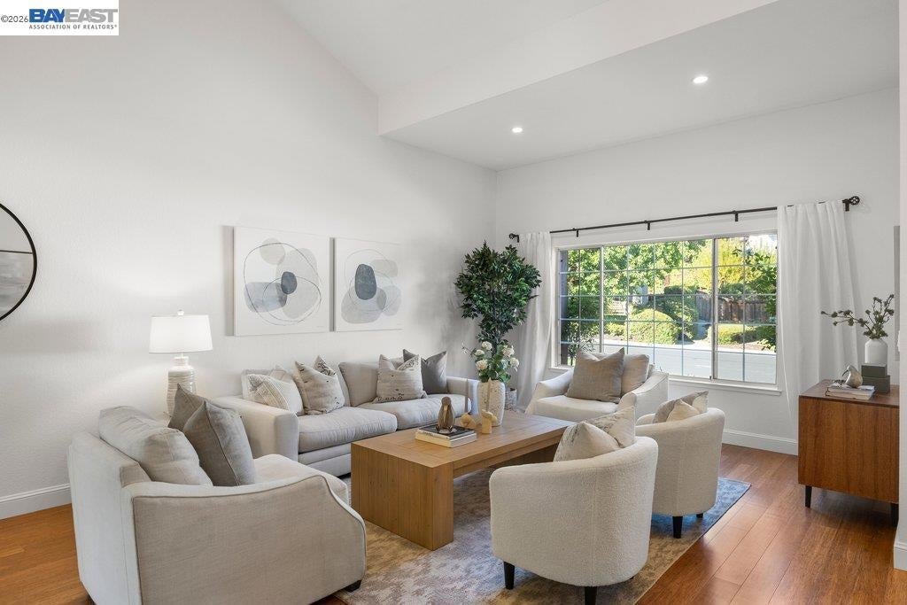1208 Cheshire Cir