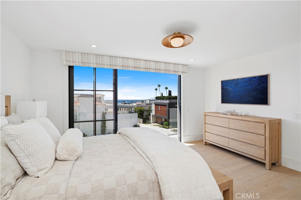 Corona del Mar South of PCH (CDMS) - Residential Lease