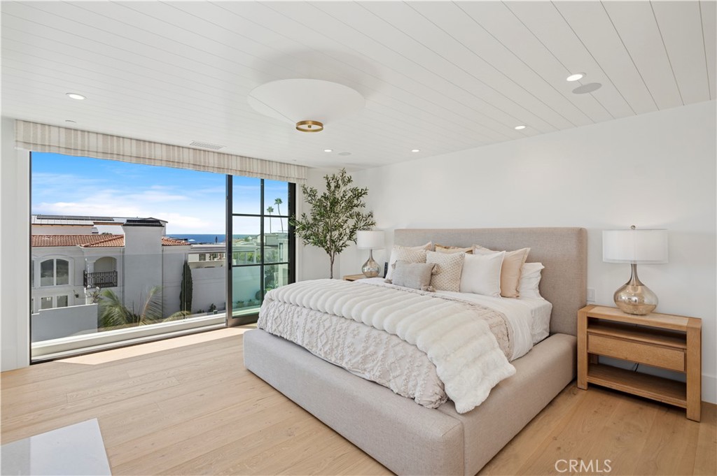 Corona del Mar South of PCH (CDMS) - Residential Lease