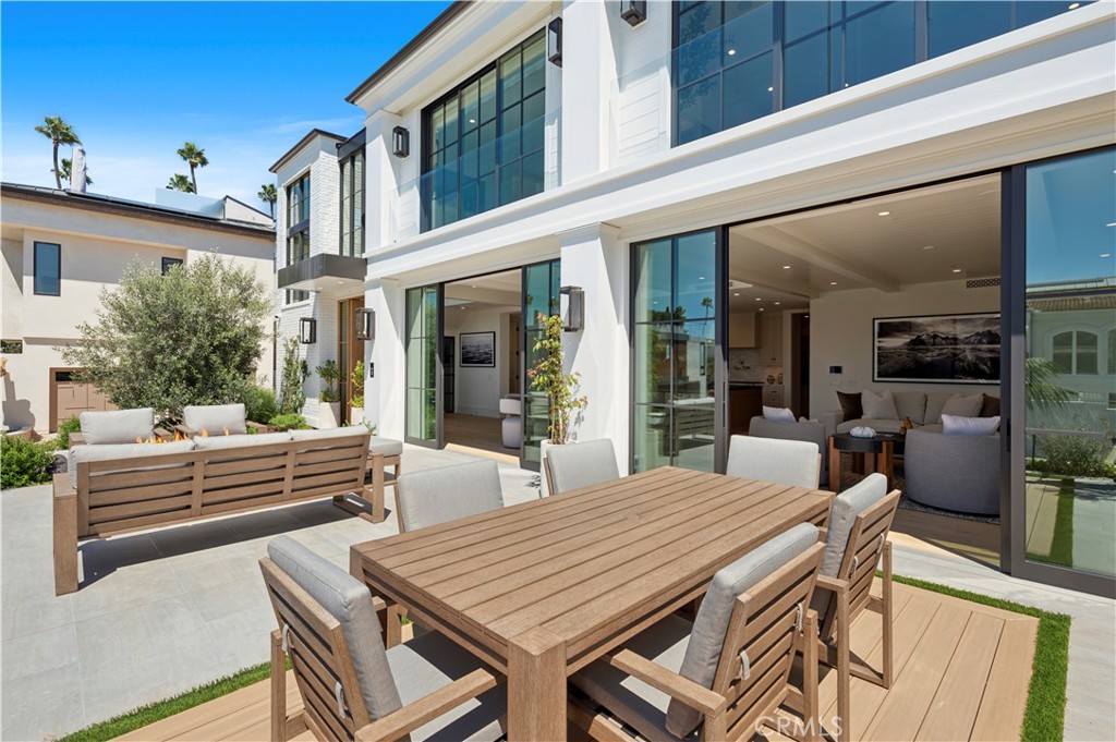 Corona del Mar South of PCH (CDMS) - Residential Lease