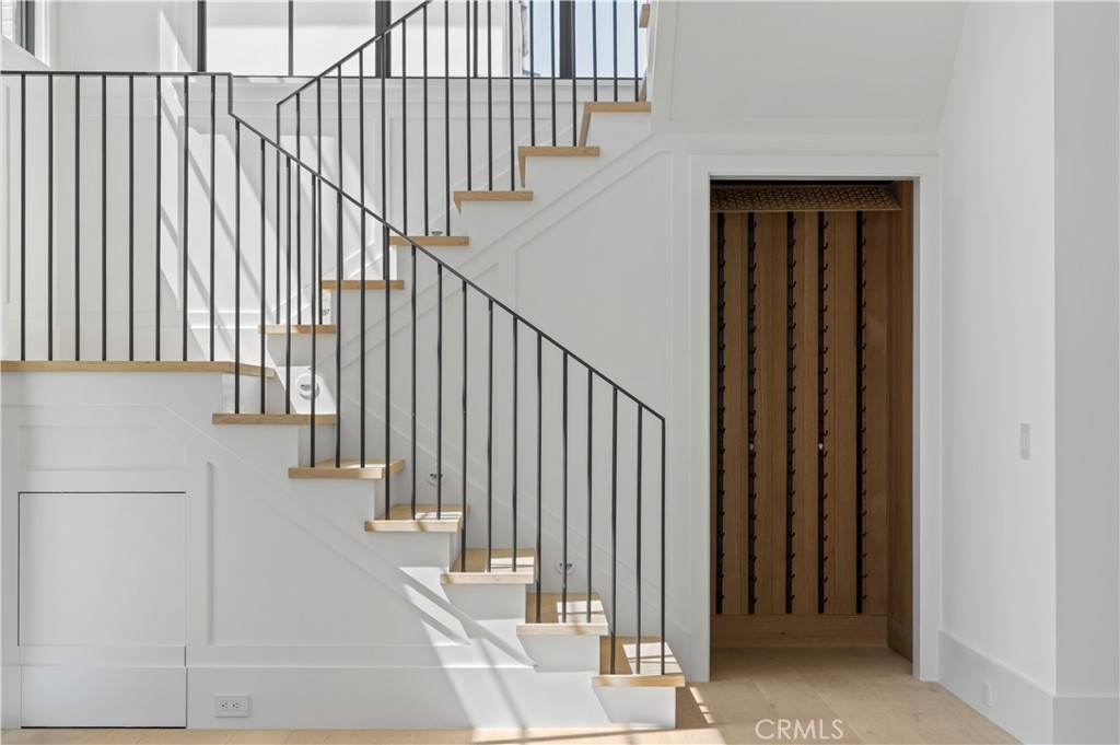 Corona del Mar South of PCH (CDMS) - Residential Lease