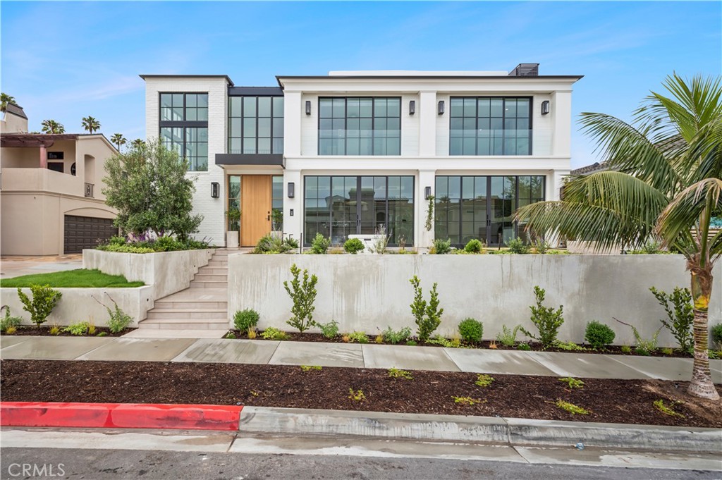Corona del Mar South of PCH (CDMS) - Residential Lease