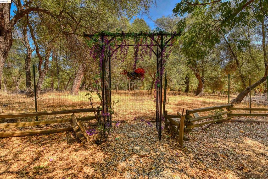 12888 Green Valley Cr