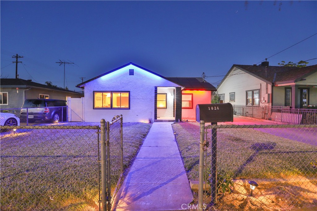 1024 Lawton