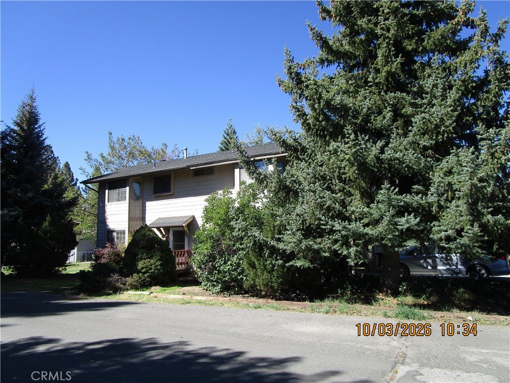 1102 W Fairway