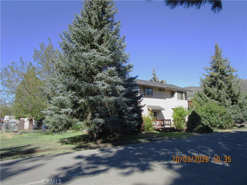 1102 W Fairway