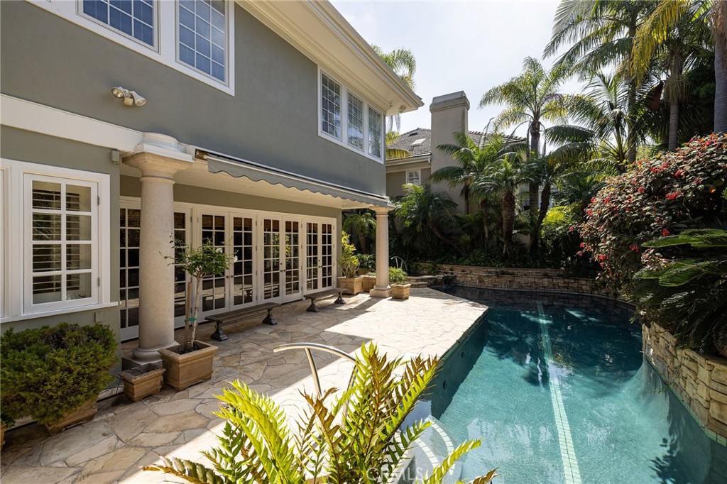 3 Weybridge Court