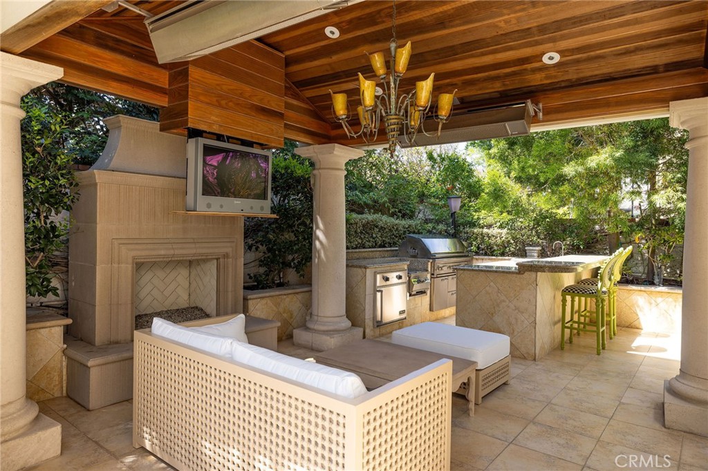 3 Weybridge Court