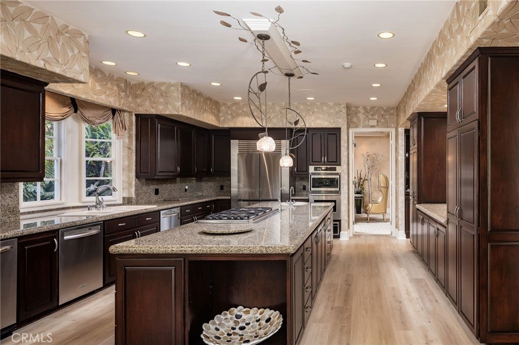 3 Weybridge Court, Newport Beach CA 92660 - Photo 12