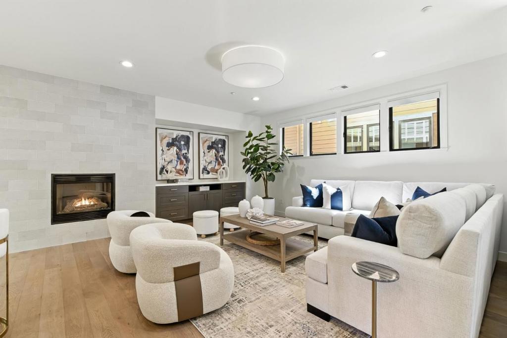 405 Spruce Lane