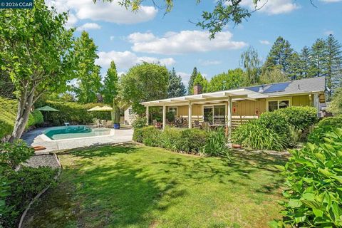 Photo of 340 Donald Dr DR, Moraga, CA 94556 (MLS # 41137636)
