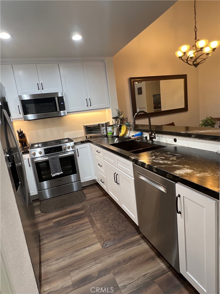 8215 E White Oak Ridge 33