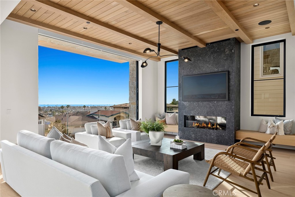 Kings Road (KGRD) - Residential