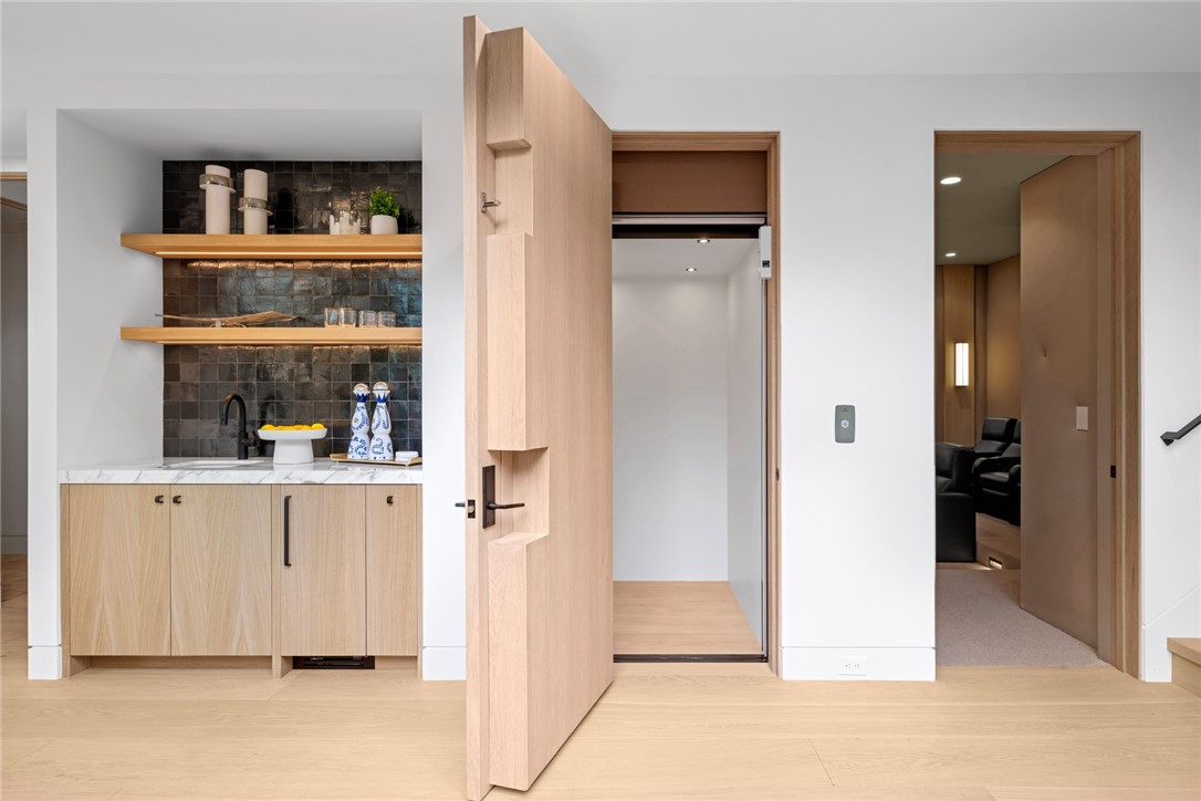 Kings Road (KGRD) - Residential