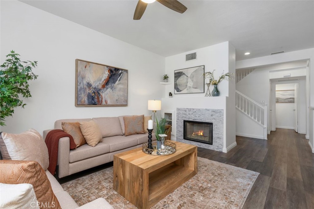 11 Chadron Circle