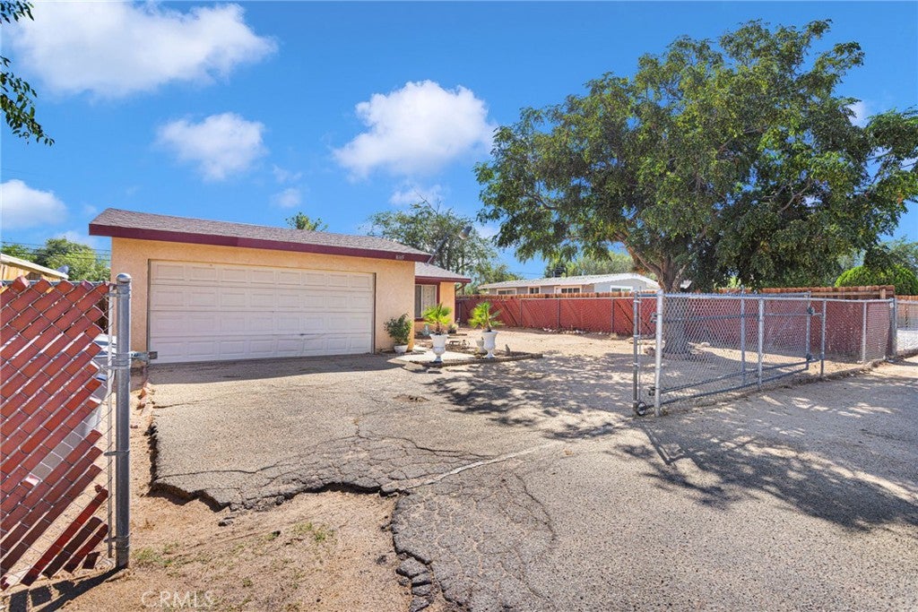 16165 Pine
