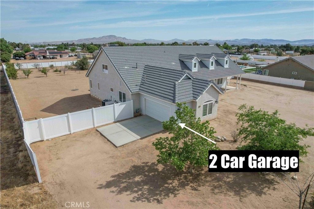 Photo of 14042 Estero Rd, Victorville, CA 92392 (MLS # HD26083977)