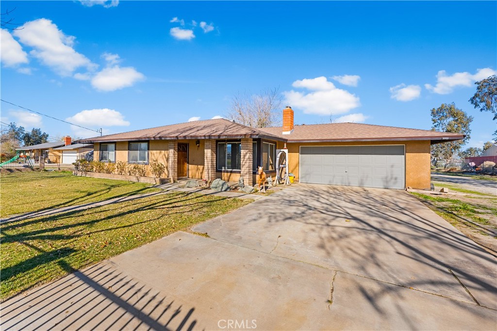10837 E Avenue R10