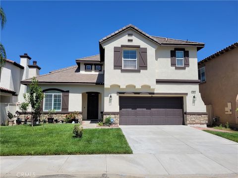23 Plaza Modena Lake Elsinore CA 92532
