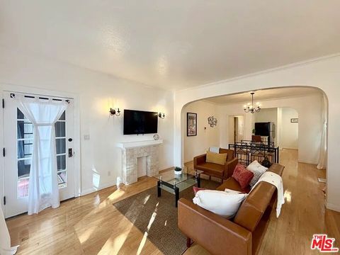 Photo of 1123 15th Street, Santa Monica, CA 90403 (MLS # 26643417)