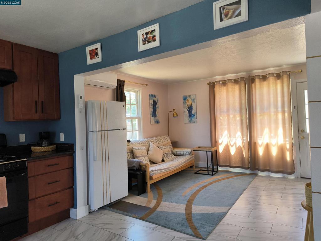 Welcome to this beautifully updated 3BD/1BA end-unit condo in the desirable Hillcrest Park community. This move-in ready home features a fully updated kitchen with modern cabinet finishes, new tile flooring, and fresh interior paint. A newly installed HVAC system adds year-round comfort and peace of mind. Enjoy the privacy of an end unit with a spacious yard—perfect for relaxing or entertaining. Conveniently located near Hwy 37 & 80 for easy commuting. Comfort, style, and location all in one!